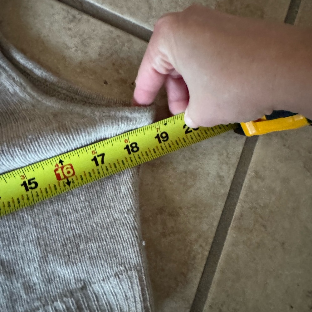 Reformation Cashmere Tank - Picture 7 of 7